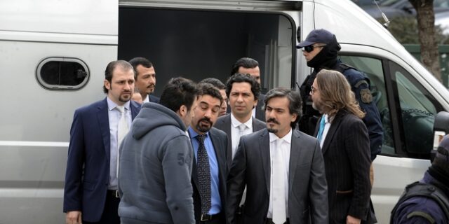 Η Άγκυρα απειλεί την Ελλάδα για τους ‘8’