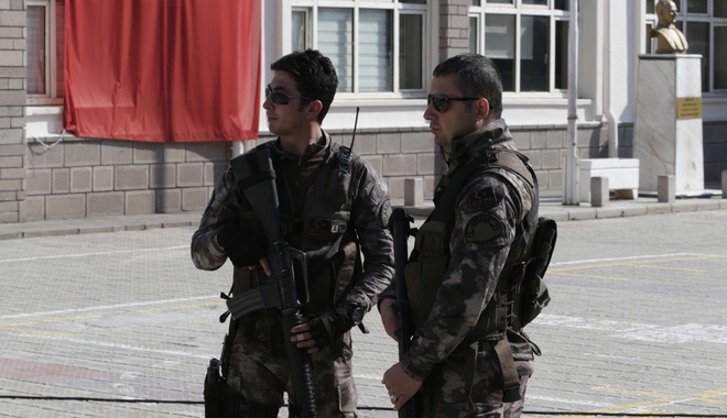 Τουρκία: Αστυνομικοί σκότωσαν δύο υπόπτους που σχεδίαζαν επίθεση του ISIS