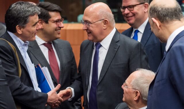 Eurogroup: Καυτοί διάλογοι, στοιχήματα και διαρροές