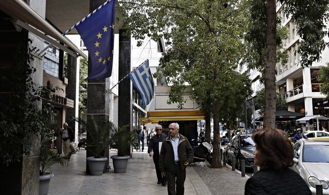 Οι μειώσεις σε ΕΝΦΙΑ, εισφορά αλληλεγύης και ΦΠΑ αγροτών, έχουν ‘κόφτη’