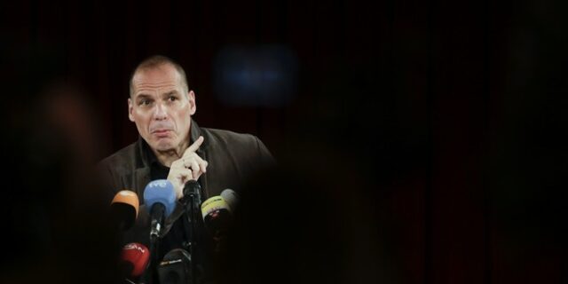 Μέτωπο ΝΔ-ΠΑΣΟΚ κατά Τσίπρα για παράλληλο νόμισμα και Βαρουφάκη