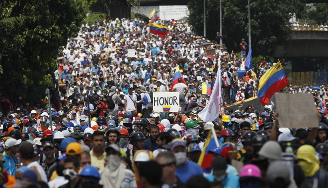 Ο Standard and Poor’s προειδοποιεί για άμεσο κίνδυνο χρεοκοπίας στη Βενεζουέλα