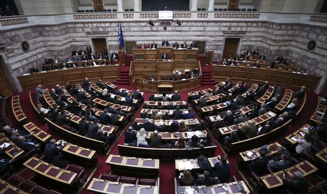 Μέτρα 800 σελίδων για έξοδο από την κρίση