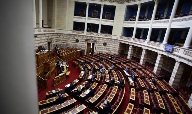 Το Σάββατο το μεσημέρι κατατίθεται στη Βουλή το νομοσχέδιο με μέτρα – αντίμετρα