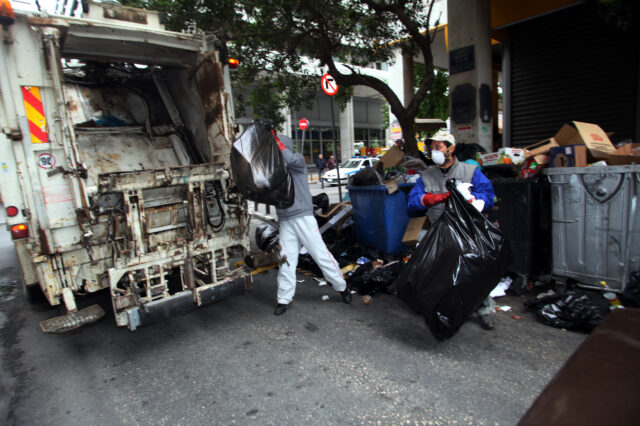 Οι σύγχρονοι σκλάβοι με τις συμβάσεις