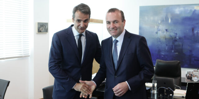 Μητσοτάκης σε Βέμπερ: Με την κυβέρνηση Τσίπρα οι θυσίες των Ελλήνων πάνε χαμένες
