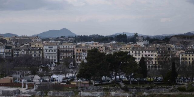 Κερκυραία ‘ξεδόντιασε’ συμπολίτες της τάζοντάς τους φθηνά σπίτια από δήθεν πλειστηριασμούς