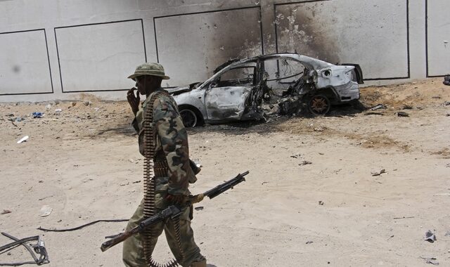 Σομαλία: Έφοδος της αλ Σεμπάμπ σε στρατιωτική βάση με 38 νεκρούς