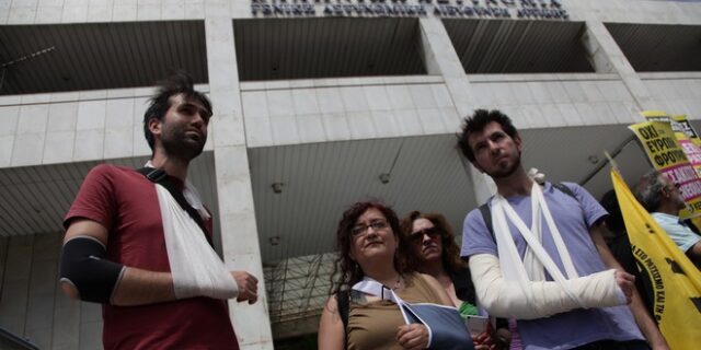 Η αστυνομία αδρανεί και οι ρατσιστές χτυπούν