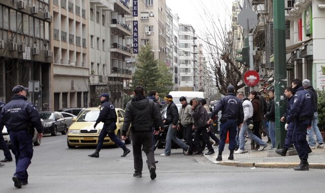 Εξαρθρώθηκε μεγάλο κύκλωμα διακίνησης ναρκωτικών και μεταναστών σε Αθήνα και Κω