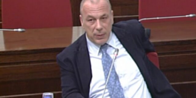 Δεσμεύονται περιουσιακά στοιχεία του Φώτη Μπόμπολα