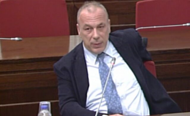 Δεσμεύονται περιουσιακά στοιχεία του Φώτη Μπόμπολα