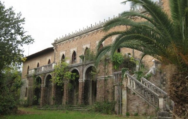 Το ιστορικό Castello Bibelli στην Κέρκυρα άλλαξε χέρια