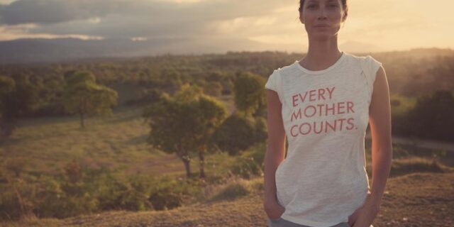 TOMS: Ένα SOS για μαμάδες