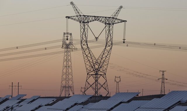 Δύσκολο καλοκαίρι για τις εταιρείες προμήθειας ρεύματος