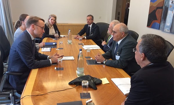 Συνάντηση Καραμούζη-Weidmann για την πορεία του ελληνικού τραπεζικού συστήματος