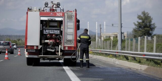 Φωτιά σε τουριστικό πούλμαν στην Θεσσαλονίκη