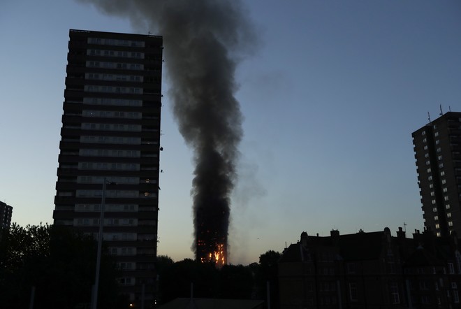 Ντοκουμέντο: Προειδοποιούσαν από το 2013 για φωτιά στο Grenfell Tower