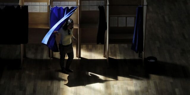 Γαλλικές εκλογές: Σε ιστορικό ρεκόρ εκτιμάται η αποχή