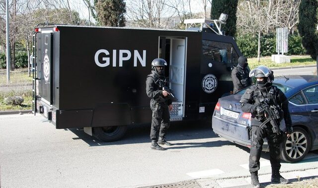 Γαλλία: Συμμορία λήστεψε χρηματαποστολή – Κράτησε όμηρο την κόρη του φρουρού