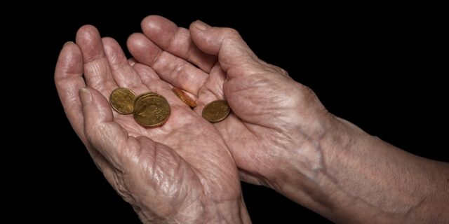 Η πτήση καθυστέρησε γιατί προληπτική γιαγιά ‘ασήμωσε’ τον κινητήρα