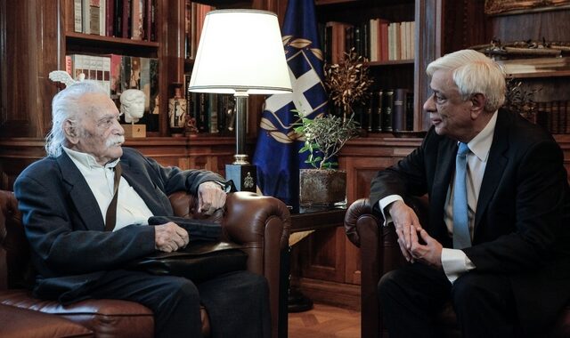 Τον Μανώλη Γλέζο υποδέχθηκε στο Προεδρικό Μέγαρο ο Πρ. Παυλόπουλος