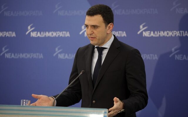 Το γάντι της επιστράτευσης για τα σκουπίδια πετά στον πρωθυπουργό η ΝΔ