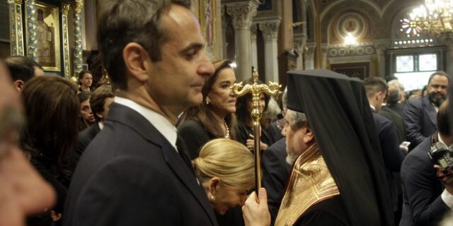 Μητσοτάκης: Όλη η Ελλάδα στέκεται σιωπηλή μπροστά σε έναν άνδρα σπουδαίο