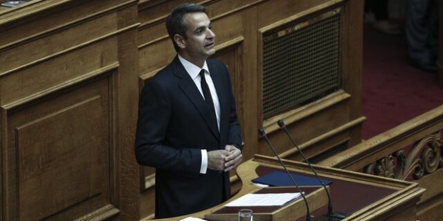 Ο Μητσοτάκης πάει Μαξίμου περιμένοντας τον Τσίπρα στη βουλή