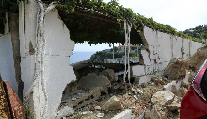 Σεισμός στη Λέσβο: Νεκρή ανασύρθηκε η αγνοούμενη γυναίκα στη Βρίσα