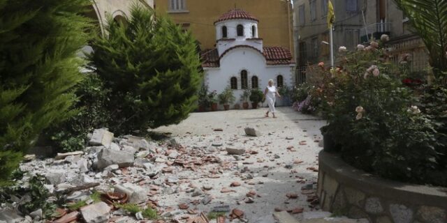 Σεισμός στη Λέσβο: Εκκενώθηκε η Βρίσα. Μία νεκρή,15 τραυματίες