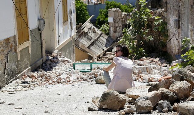 Λέσβος: Μη κατοικήσιμα 150 σπίτια. Νομοθετικές πρωτοβουλίες προανήγγειλε ο Σπίρτζης
