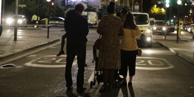 Επίθεση στο Λονδίνο: Σοκαριστικές μαρτυρίες.’Μαχαίρωναν όποιον έβρισκαν. Τους πετούσαμε καρέκλες’