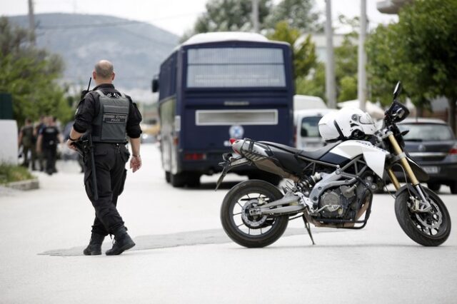 Μενίδι: Έρευνα για τη σφαίρα που παραλίγο να σκοτώσει 14χρονη