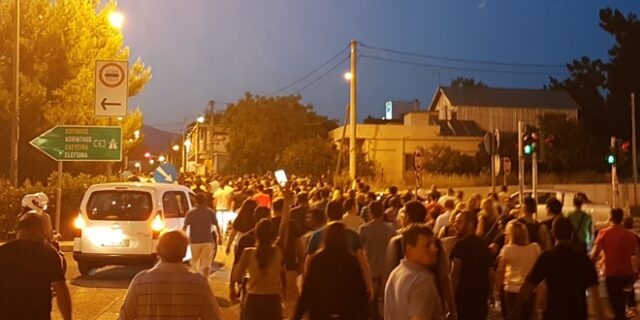 Πέντε μέρες στο δρόμο οι πολίτες του Μενιδίου