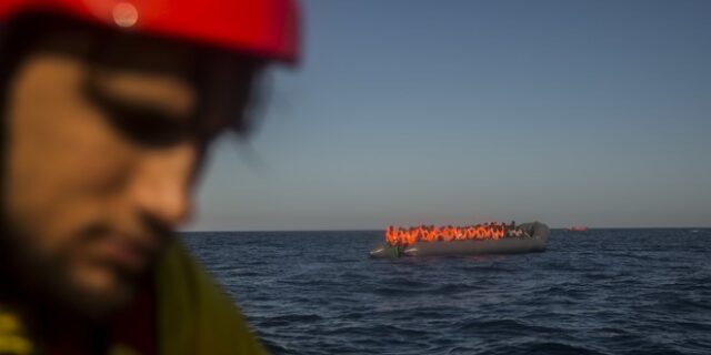 Αγωνία για 60 αγνοούμενους μετανάστες στη Μεσόγειο