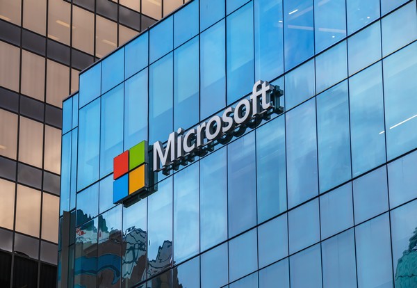 Η Microsoft στηρίζει τους πρόσφυγες ενισχύοντας την ανάπτυξη ψηφιακών δεξιοτήτων