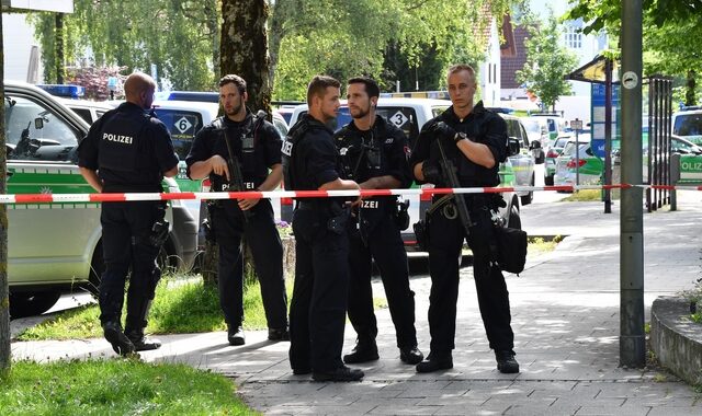 Συναγερμός στο Μόναχο: Αστυνομικός δέχτηκε πυρά στο κεφάλι σε σταθμό μετρό