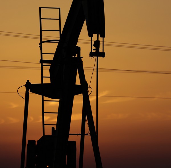 Η ένταση στη Μ. Ανατολή ανεβάζει την τιμή του πετρελαίου