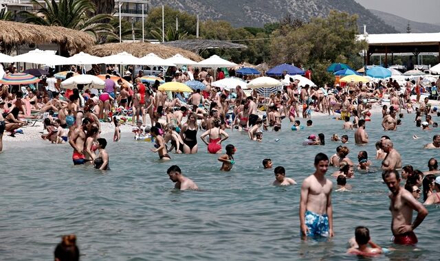 Συνελήφθη 19χρονος που έκλεβε λουόμενους σε παραλίες της Βουλιαγμένης