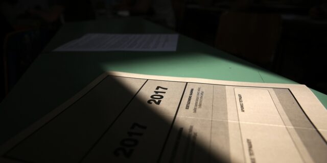 Αναβάλλονται οι πανελλήνιες εξετάσεις σε Λέσβο και Χίο