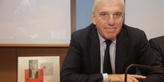 Ποινική δίωξη στον Παπαντωνίου και τη σύζυγό του