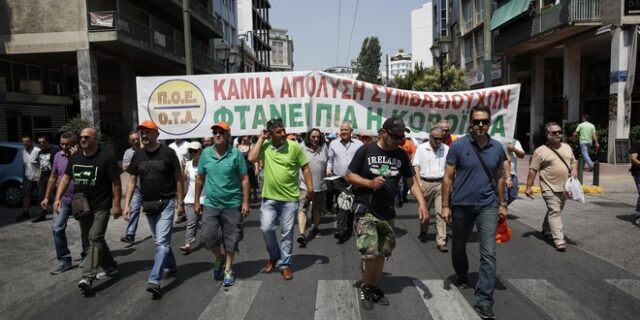 Εξόφληση των συμβασιούχων και ανάθεση σε ιδιώτες ζητά ο Κυριάκος Μητσοτάκης
