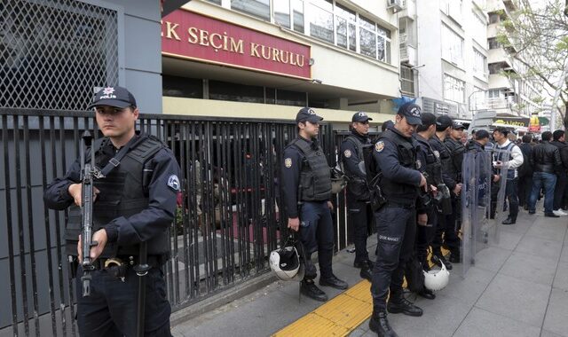 Τουρκία: Συνελήφθη ο πρόεδρος του τουρκικού τμήματος της Διεθνούς Αμνηστίας