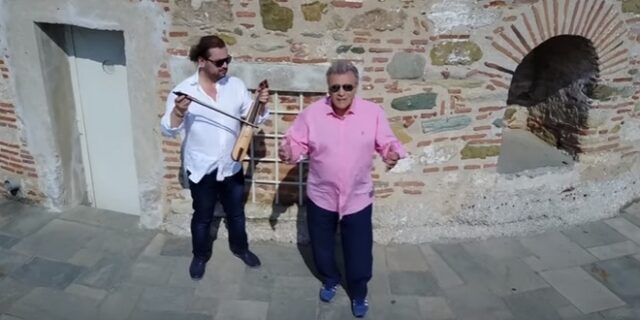 Κρατηθείτε: Ο Παναγιώτης Ψωμιάδης ραπάρει σε βιντεοκλίπ