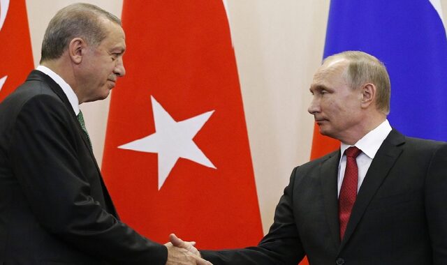 S-400: Προβληματισμός στο ΝΑΤΟ για τη συμφωνία Τουρκίας-Ρωσίας