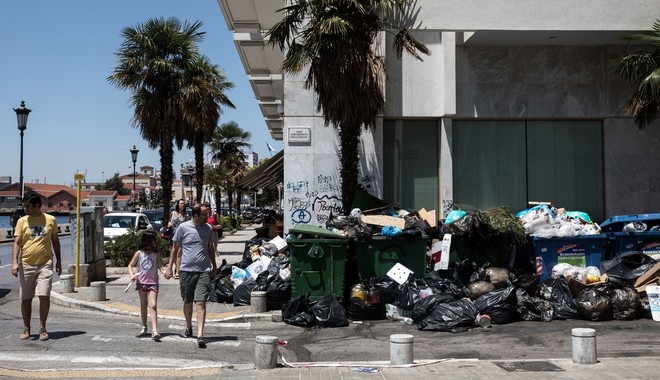 Θεσσαλονίκη: Βγαίνουν τα απορριμματοφόρα στο δρόμο