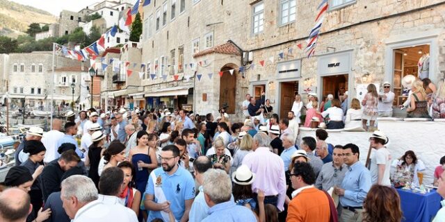 MyΎδρα Concept Store: Εγκαίνια με ένα λαμπερό opening event
