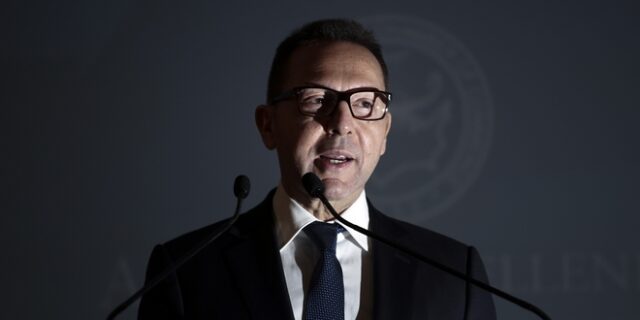 Στουρνάρας: ‘Τα δύσκολα είναι πίσω μας, μένουν τα εύκολα αλλά κρίσιμα’