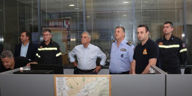Επίσκεψη Τόσκα, στο Συντονιστικό Κέντρο της Πυροσβεστικής